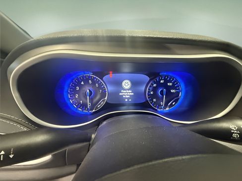 New 2027 Chrysler Pacifica Select FWD image 11