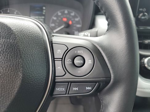 Used 2025 Toyota Corolla SE image 27