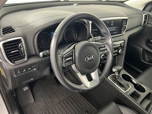 Used 2022 Kia Sportage EX AWD/4WD image 17
