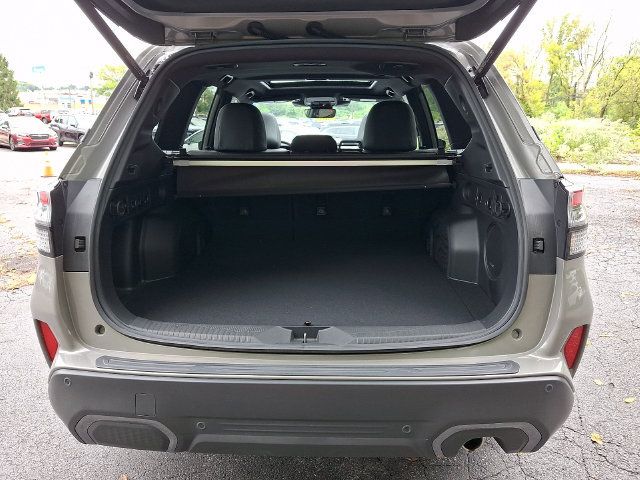 Used 2025 Subaru Forester Limited AWD/4WD image 44