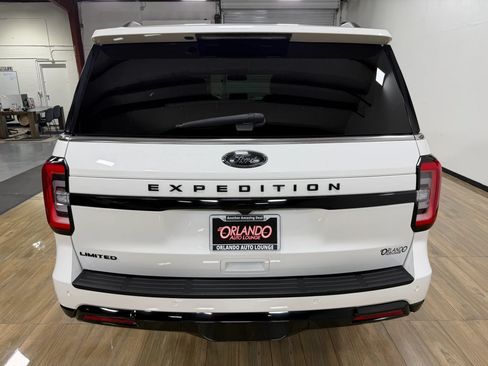 Used 2024 Ford Expedition Limited AWD/4WD image 8
