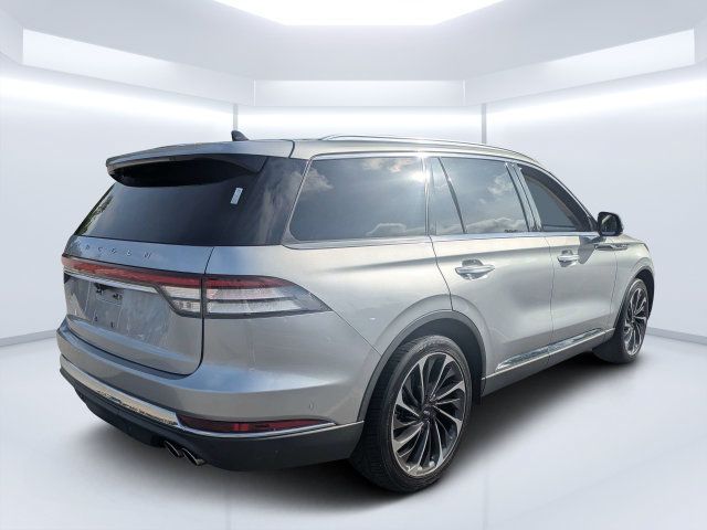 Used 2021 Lincoln Aviator Reserve w/ Equipment Group 202A AWD/4WD image 3