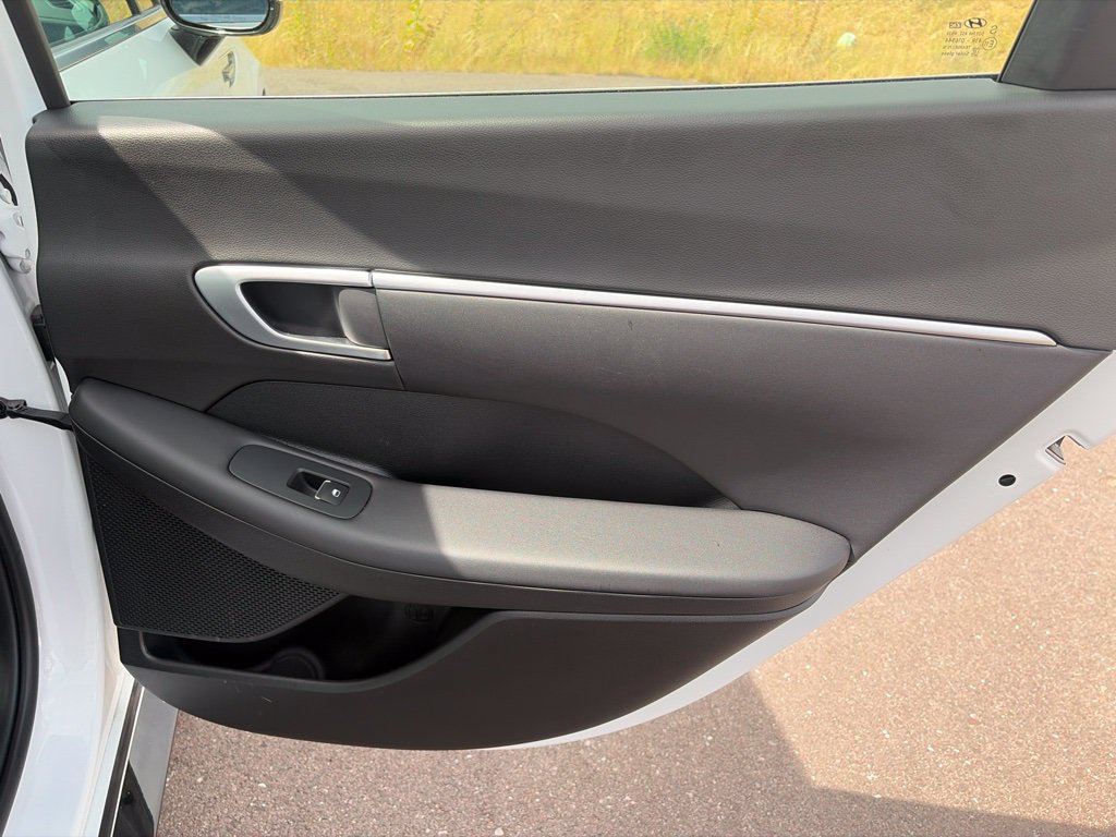 Certified 2025 Hyundai Sonata SEL FWD image 19
