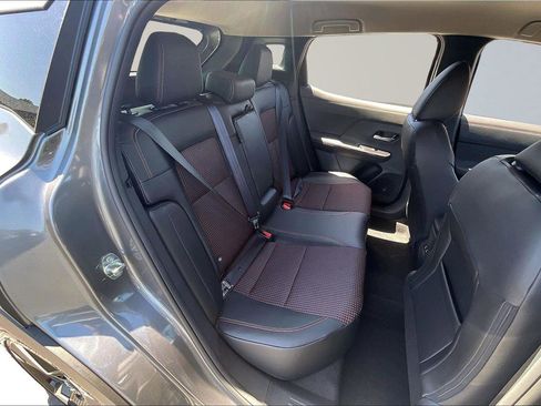 New 2025 Nissan Kicks SR image 9