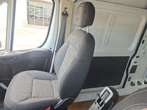 Used 2022 RAM ProMaster 2500 w/ Convenience Group FWD image 26