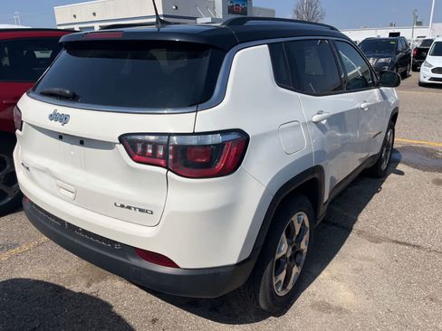 Used 2019 Jeep Compass Limited image 12