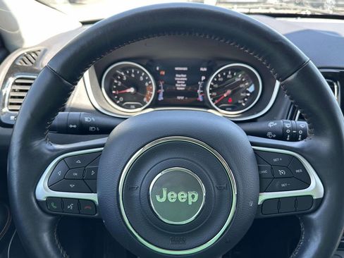 Used 2018 Jeep Compass Limited AWD/4WD image 21