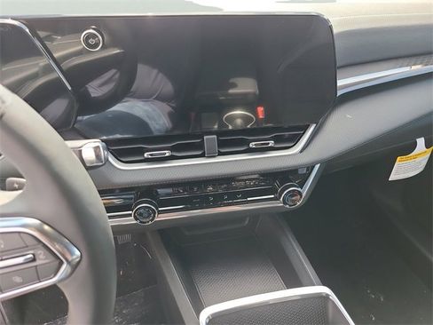 New 2026 Chevrolet Equinox LT image 22