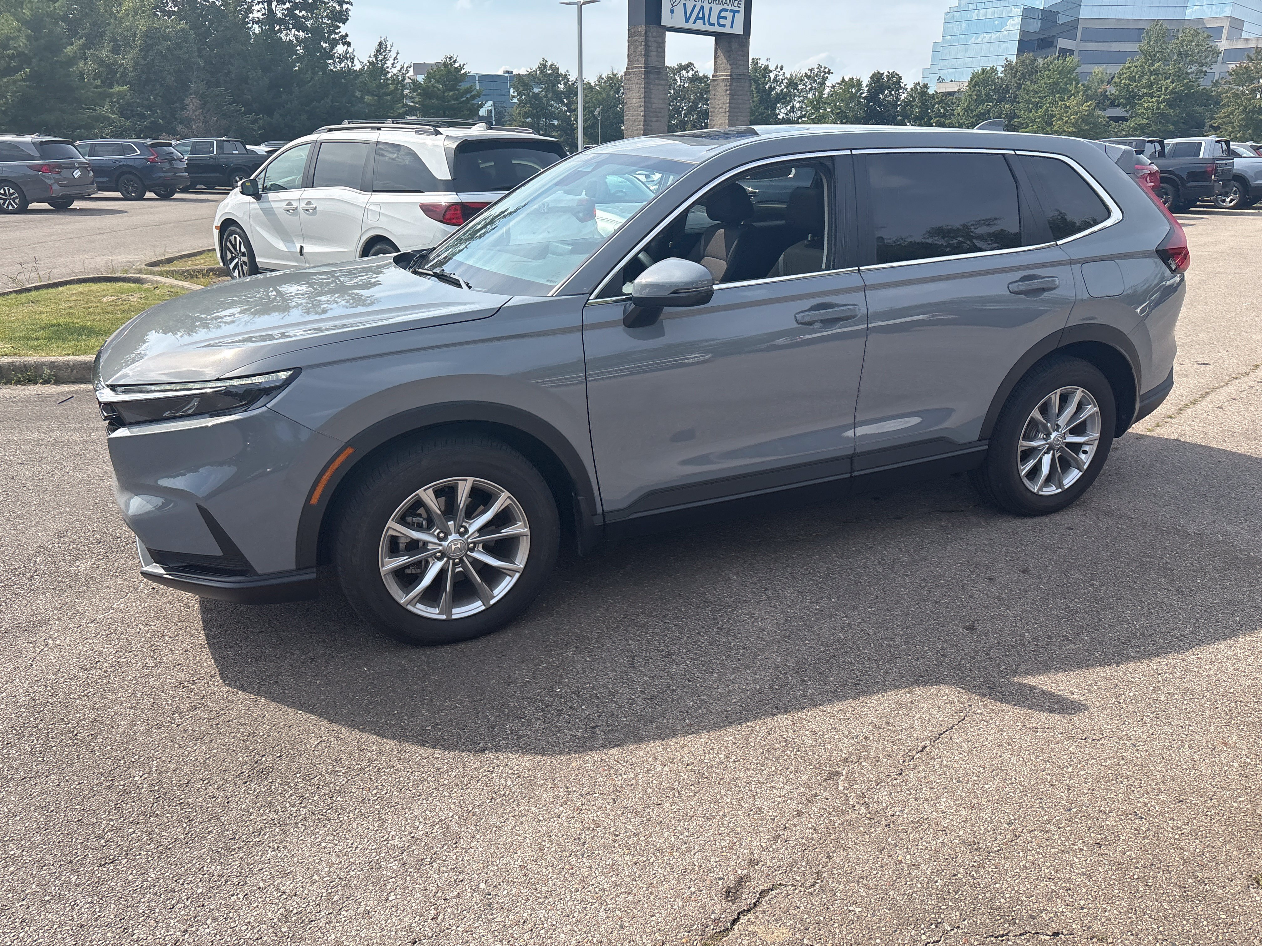 Used 2024 Honda CR-V EX image 16