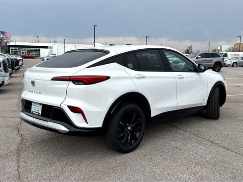 New 2026 Buick Envista Sport Touring image 2