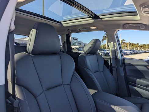 Used 2025 Subaru Ascent Touring image 11