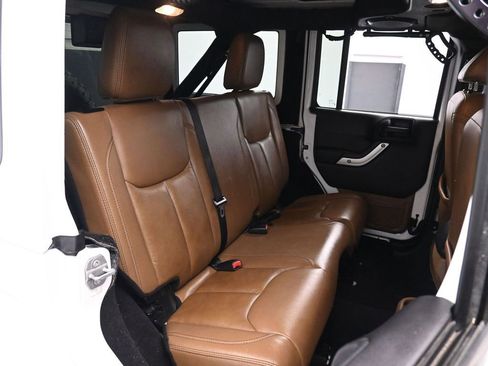 Used 2014 Jeep Wrangler Unlimited Sahara w/ Dual Top Group image 18