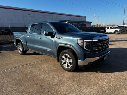 Used 2024 GMC Sierra 1500 SLT image 3