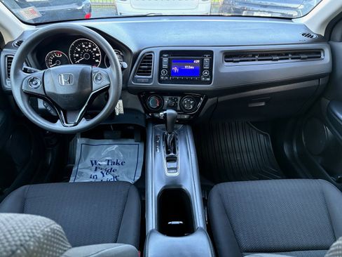 Used 2016 Honda HR-V LX image 27