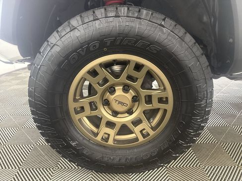 Used 2021 Toyota Tacoma TRD Pro AWD/4WD image 30