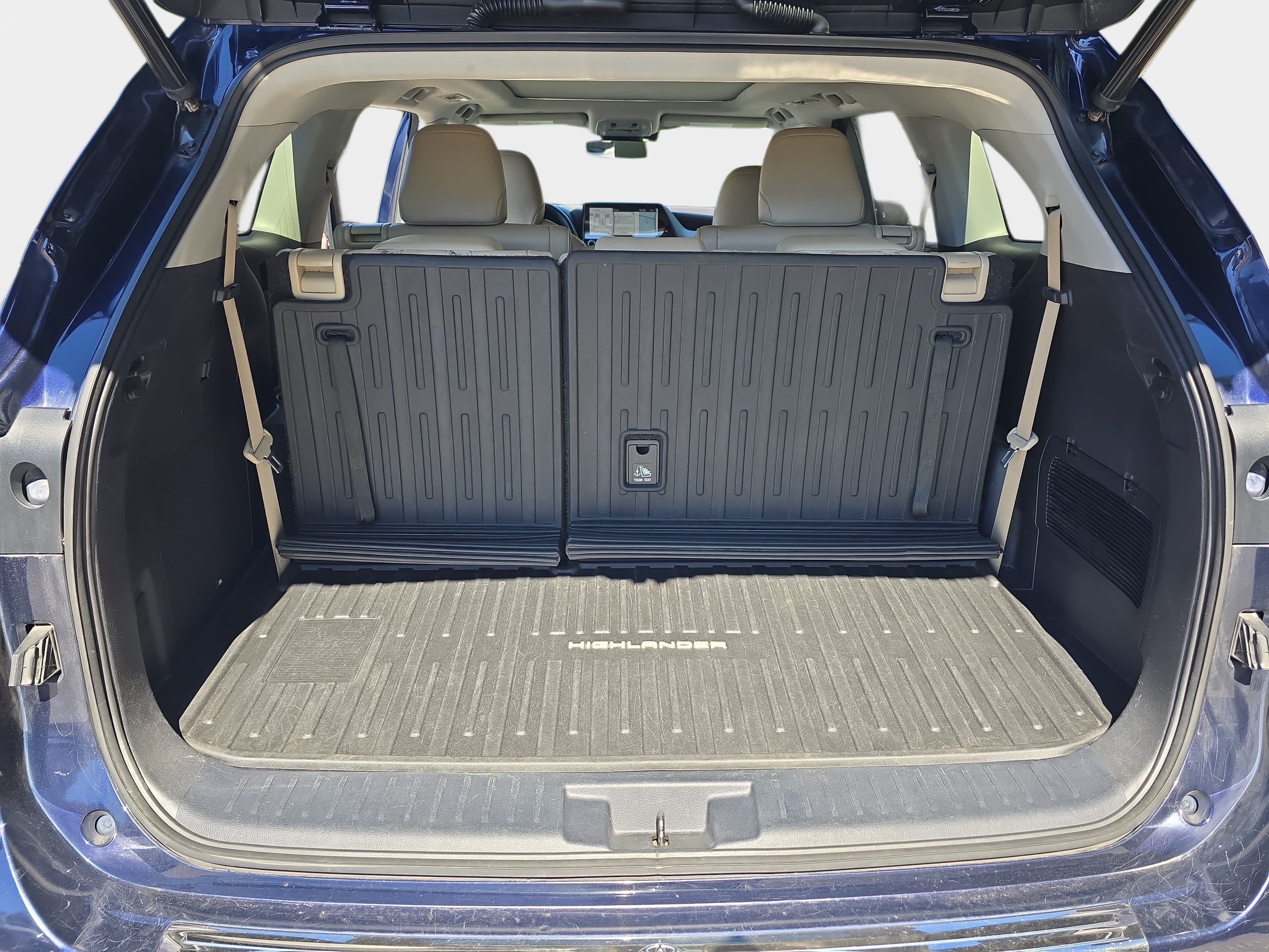 Used 2021 Toyota Highlander Platinum AWD/4WD image 13
