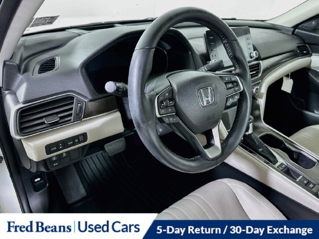 Used 2018 Honda Accord Touring image 12