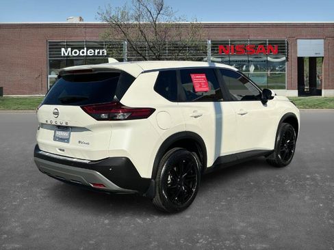 Certified 2023 Nissan Rogue SV image 4