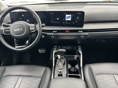 Certified 2024 Kia Sorento SX image 19