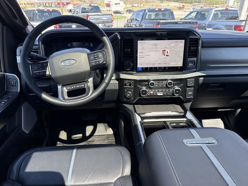 Used 2025 Ford F250 Platinum AWD/4WD image 21