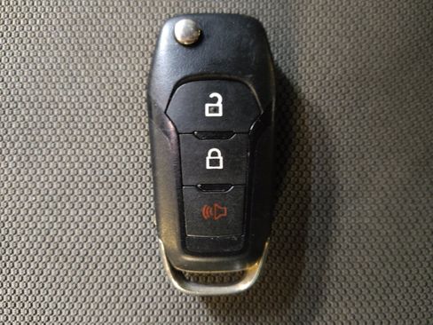 Used 2018 Ford F150 XLT AWD/4WD image 32