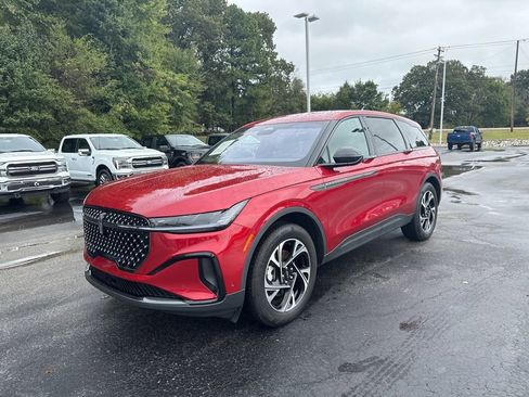 Used 2024 Lincoln Nautilus Premier w/ Jet Appearance Package image 7