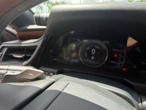 Used 2024 Lexus ES 300h w/ Technology Package FWD image 9