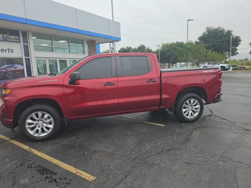Used 2021 Chevrolet Silverado 1500 Custom AWD/4WD image 2
