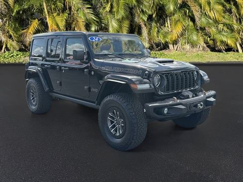 Used 2024 Jeep Wrangler Unlimited Rubicon 392 AWD/4WD image 2