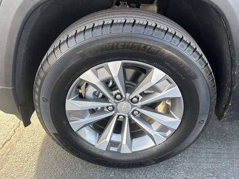 Certified 2025 Chevrolet Equinox LT image 34