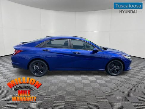 Used 2021 Hyundai Elantra SEL w/ Convenience Package FWD image 9