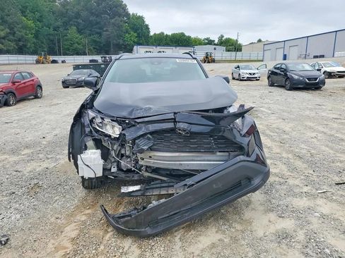 Used 2020 Toyota RAV4 LE FWD image 5