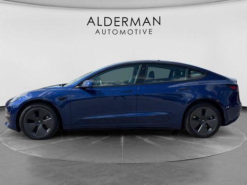 Used 2023 Tesla Model 3 Standard Range RWD image 2