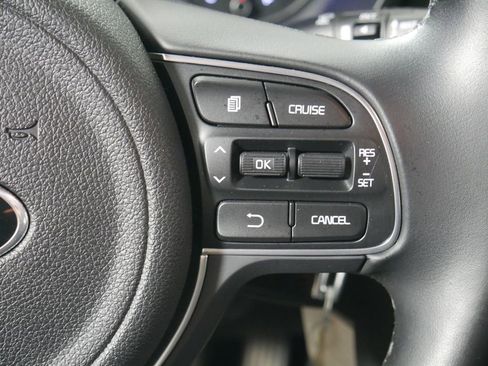 Used 2018 Kia Optima S image 17