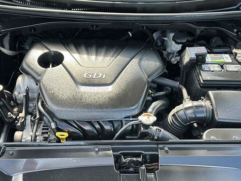 Used 2013 Hyundai Veloster w/ Style Pkg FWD image 28
