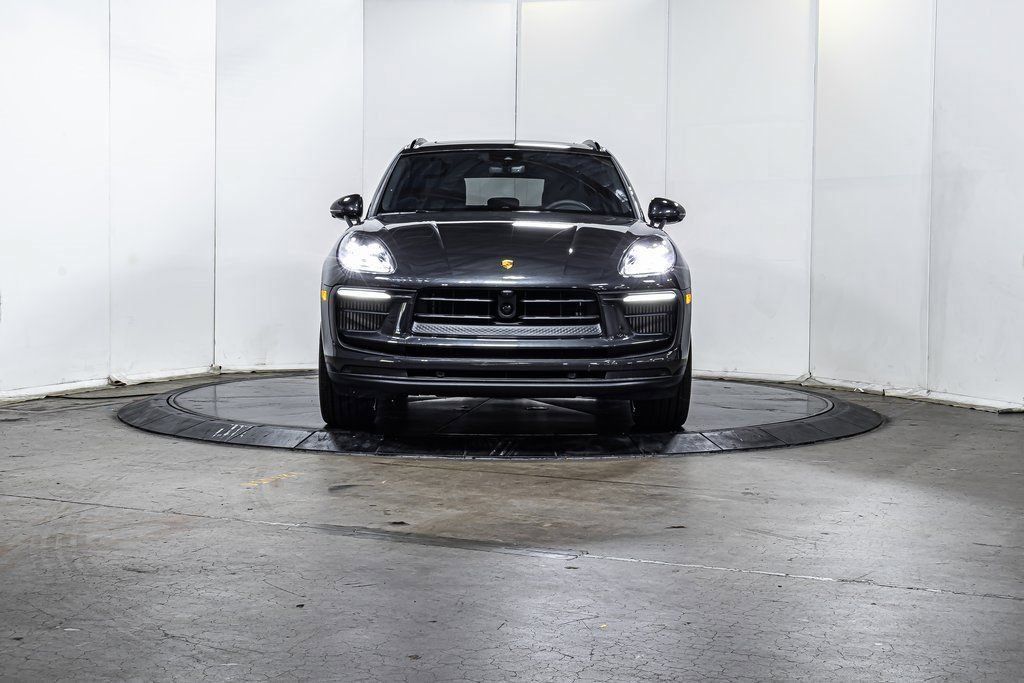 Certified 2025 Porsche Macan S AWD/4WD image 10