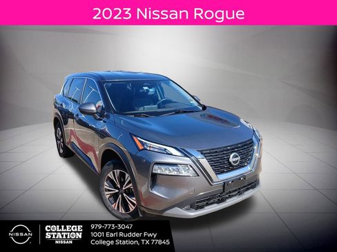 Certified 2023 Nissan Rogue SV image 1