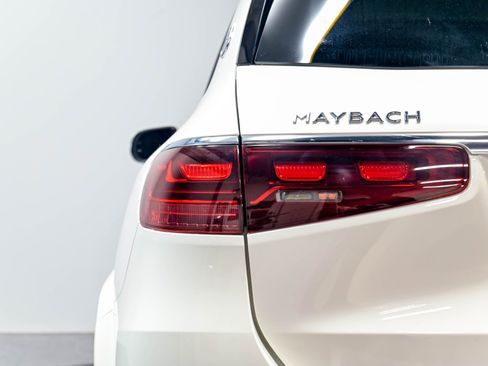 Used 2024 Mercedes-Benz Maybach GLS 600 4MATIC image 60