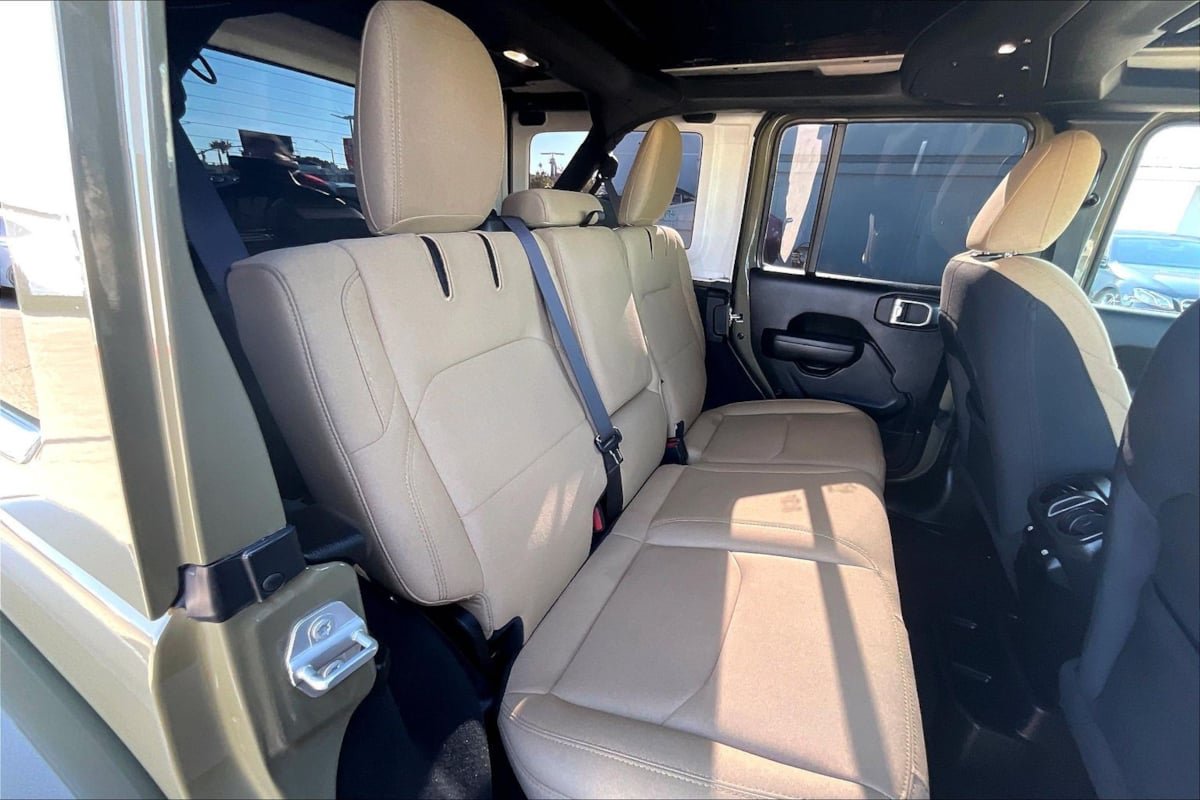 Used 2025 Jeep Wrangler Unlimited Sport S 4xe AWD/4WD image 24