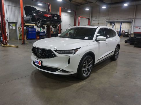 Used 2023 Acura MDX SH-AWD w/ Technology Package image 25