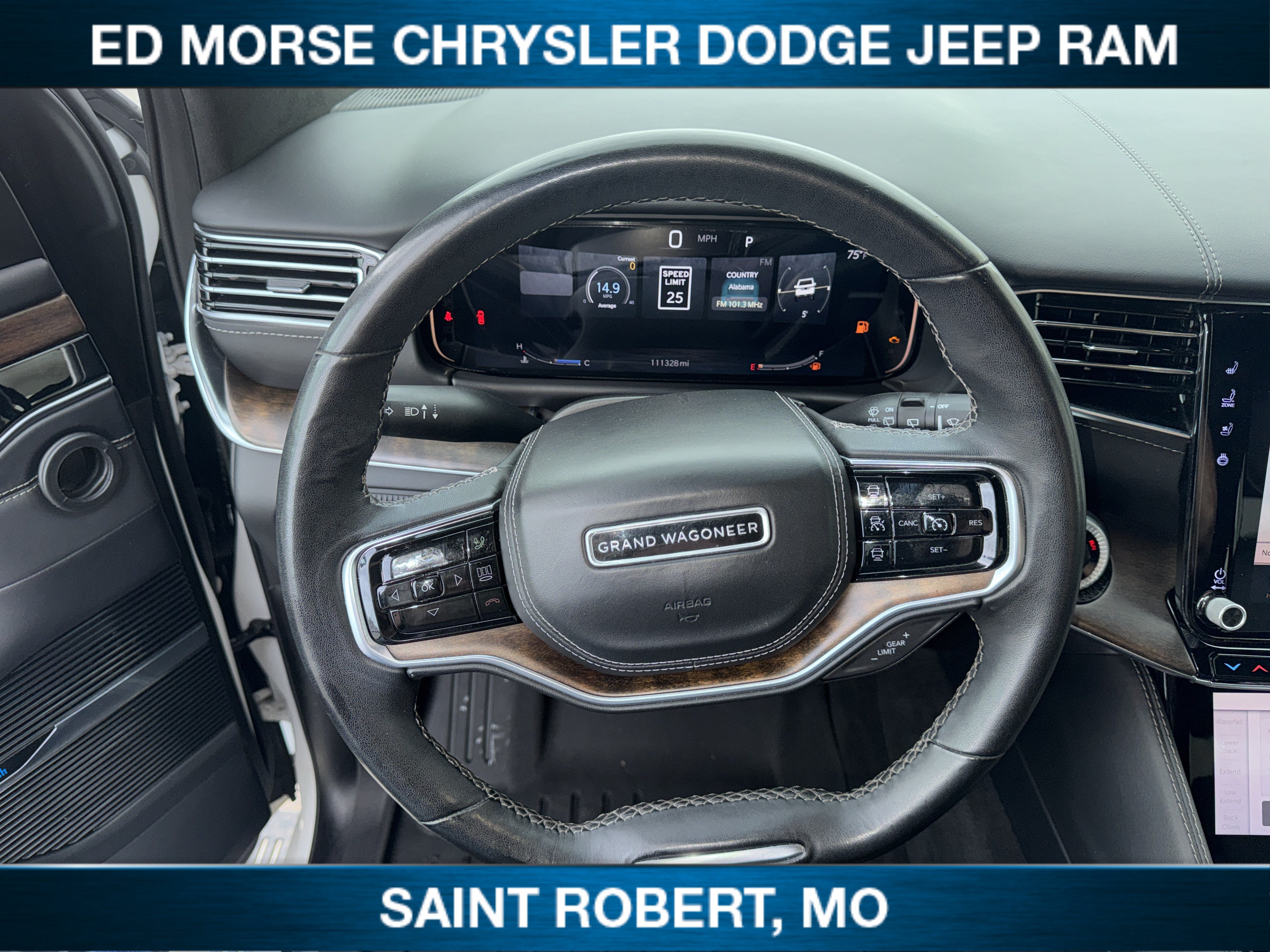 Used 2023 Jeep Grand Wagoneer L Series II AWD/4WD image 30