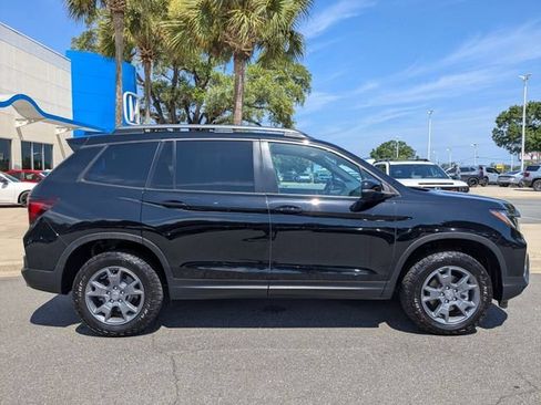 Certified 2024 Honda Passport TrailSport image 7