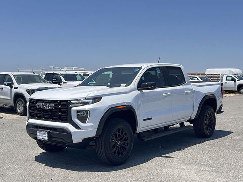 New 2026 GMC Canyon Elevation w/ LPO, Black Badging Package RWD image 7