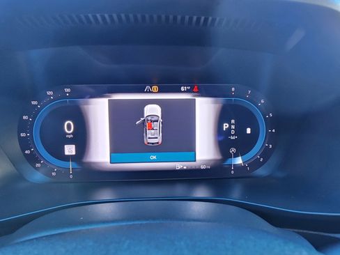 Used 2023 Volvo XC40 B4 Ultimate image 41