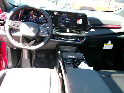 New 2026 Chevrolet Equinox RS w/ Convenience Package III FWD image 14