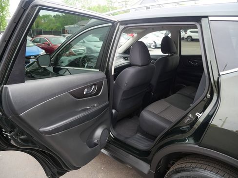 Used 2019 Nissan Rogue SV AWD/4WD image 28