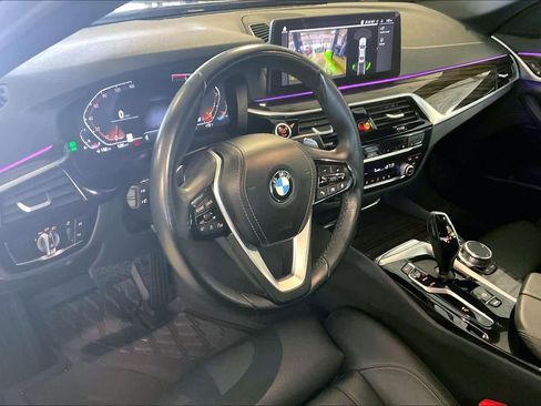 Used 2023 BMW 530i w/ Convenience Package RWD image 16