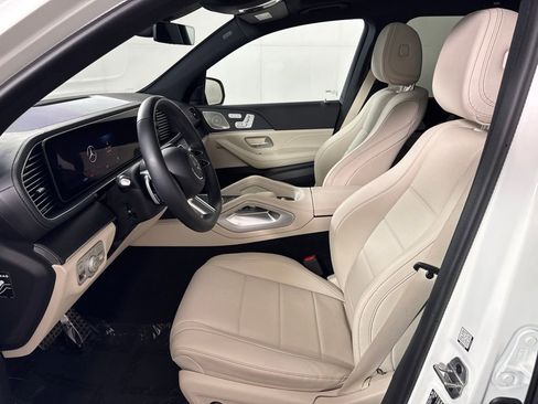 Certified 2025 Mercedes-Benz GLS 450 4MATIC image 14