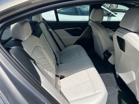 Certified 2024 BMW 530i w/ Premium Package image 18