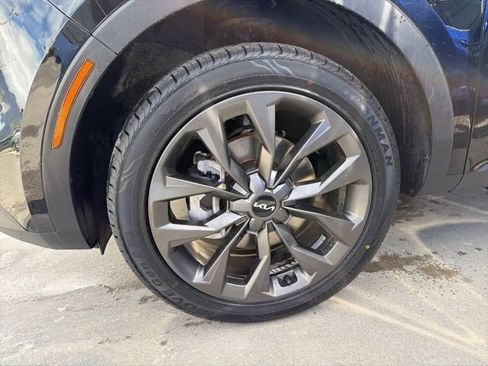 Used 2022 Kia Sorento SX Prestige w/ Rust Color Package image 9